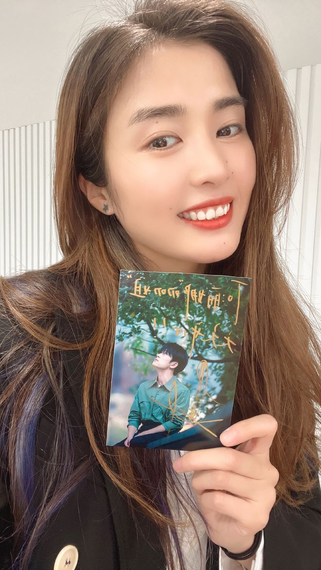 男生通过身边的朋友打听你 男生通过身边的朋友打听你